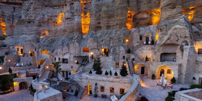 tours-in-turkey-cappadocia-cave-hotels